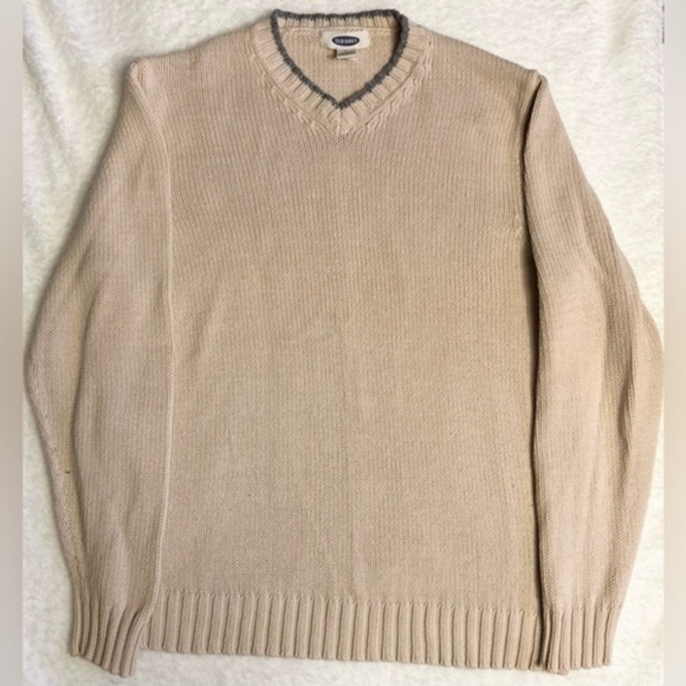 Old navy men’s v-neck sweater tan with blue stripe on collar size large